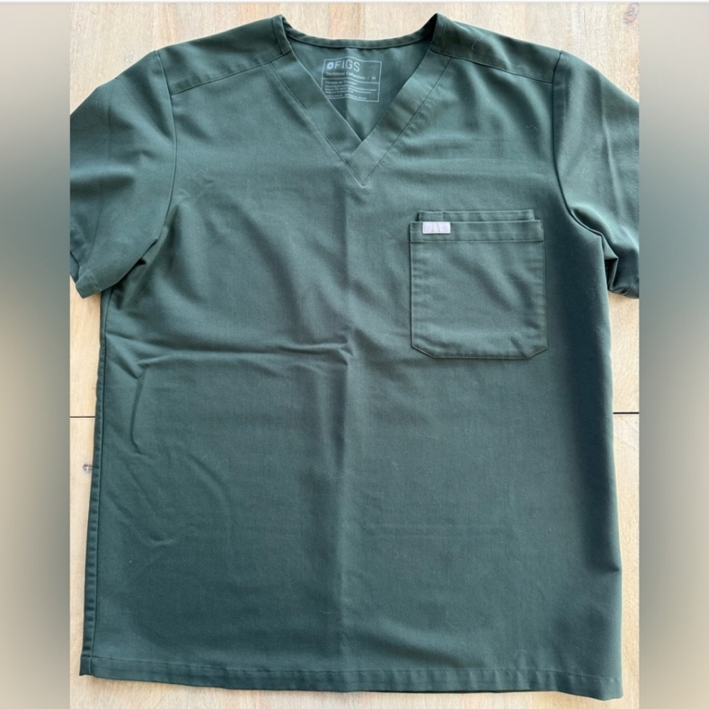 Men's FIGS Leon Scrub Top Dark Moss -Medium #2433